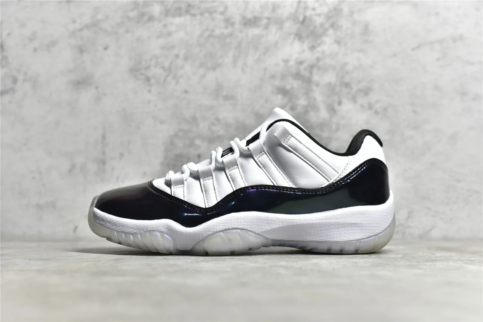 Nike Air Jordan 11 – White Black Purple – Authentic Carbon Fiber Edition with High Quality Replica Design Youthful 1093