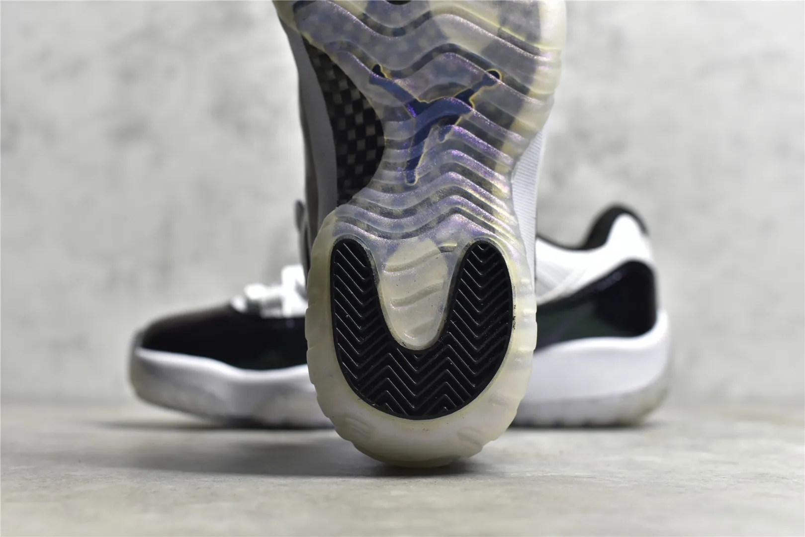 Nike Air Jordan 11 – White Black Purple – Authentic Carbon Fiber Edition with High Quality Replica Design Youthful 1093