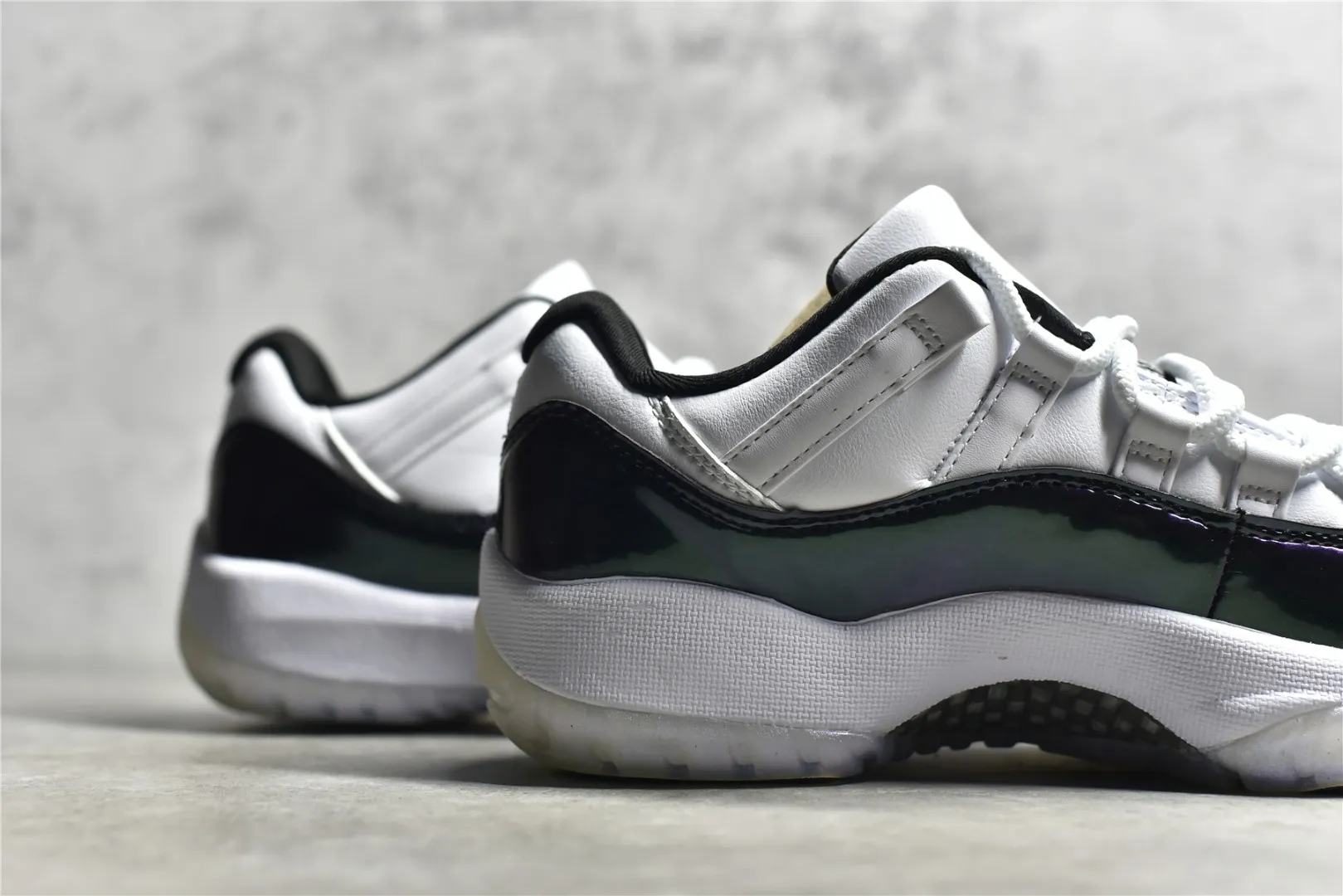Nike Air Jordan 11 – White Black Purple – Authentic Carbon Fiber Edition with High Quality Replica Design Youthful 1093