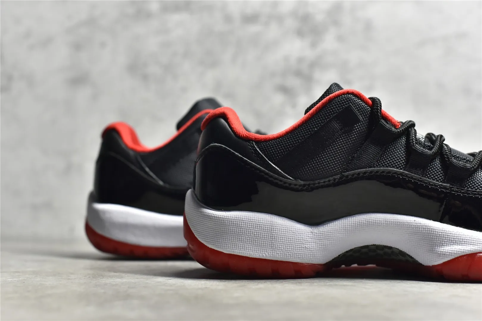 Nike Air Jordan 11 Bred – True Carbon Fiber Edition – Low Top Rep Shoes with High Quality Replica Design SmartChoice 1088