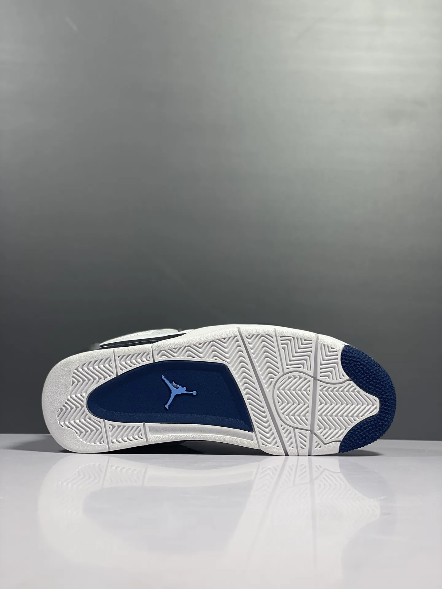 Thermal Nike Air Jordan 4 Retro Columbia White Blue – Authentic Rep Shoes & High Quality Replica Nikes 1162