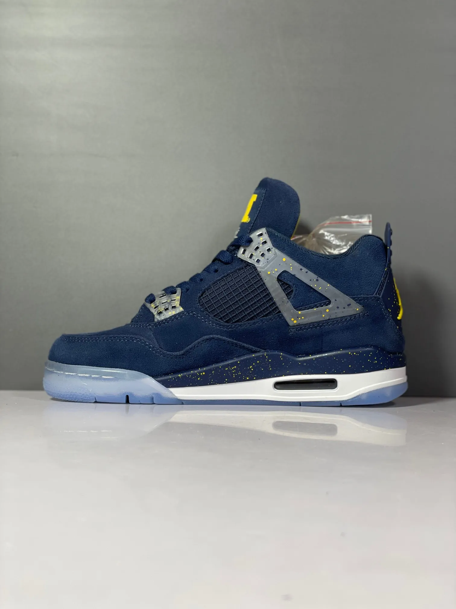 Affordable Nike Air Jordan 4 Retro Michigan Limited Edition – Blue Yellow – Rep Shoes & Replica Sneakers 1173