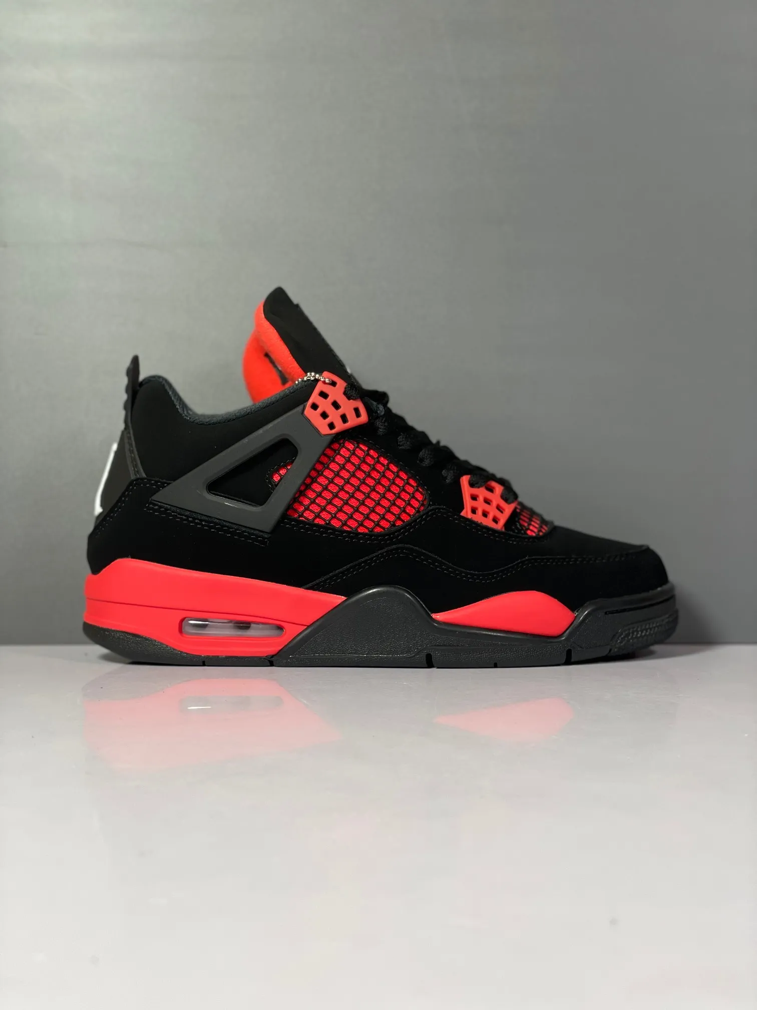 Nike Air Jordan 4 Retro ‘Red Thunder’ – Black Red – Authentic Style with High Quality Rep Shoes Design Neat 1145