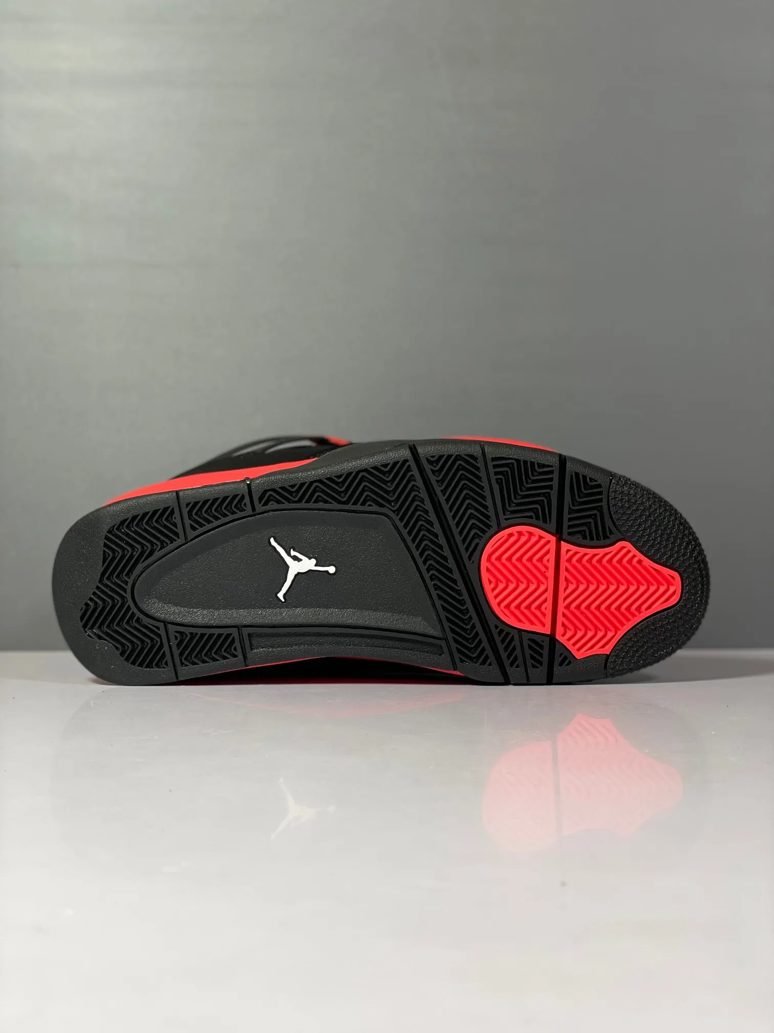 Nike Air Jordan 4 Retro ‘Red Thunder’ – Black Red – Authentic Style with High Quality Rep Shoes Design Neat 1145