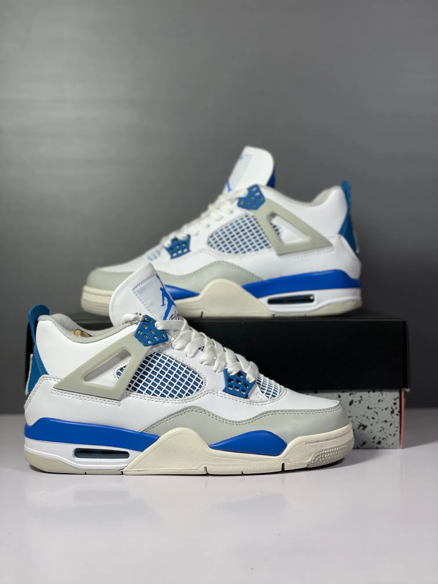 Nike Air Jordan 4 Retro White Blue – Authentic Vintage Style Rep Shoes with High Quality Replica Design NewStyle 1142