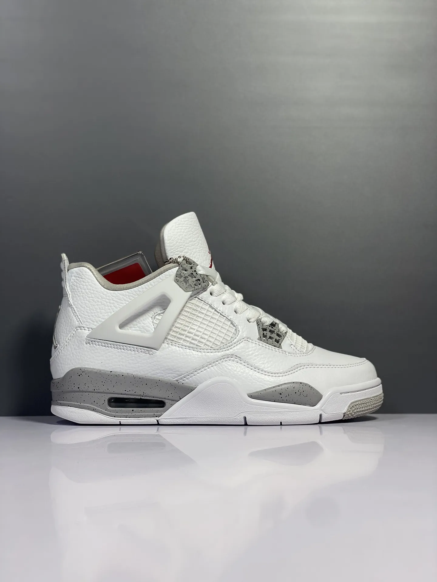 Vibrant Nike Air Jordan 4 Retro White Oreo – CT8527-100 – Men’s Basketball Shoes with High Quality Rep Shoes Design 1172