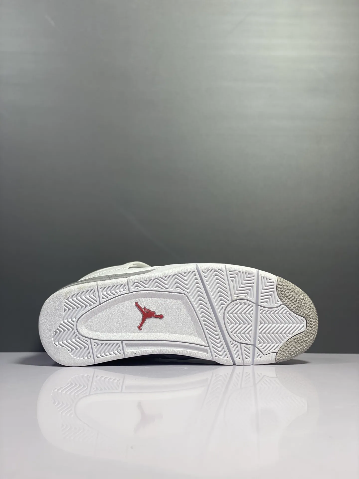 Vibrant Nike Air Jordan 4 Retro White Oreo – CT8527-100 – Men’s Basketball Shoes with High Quality Rep Shoes Design 1172
