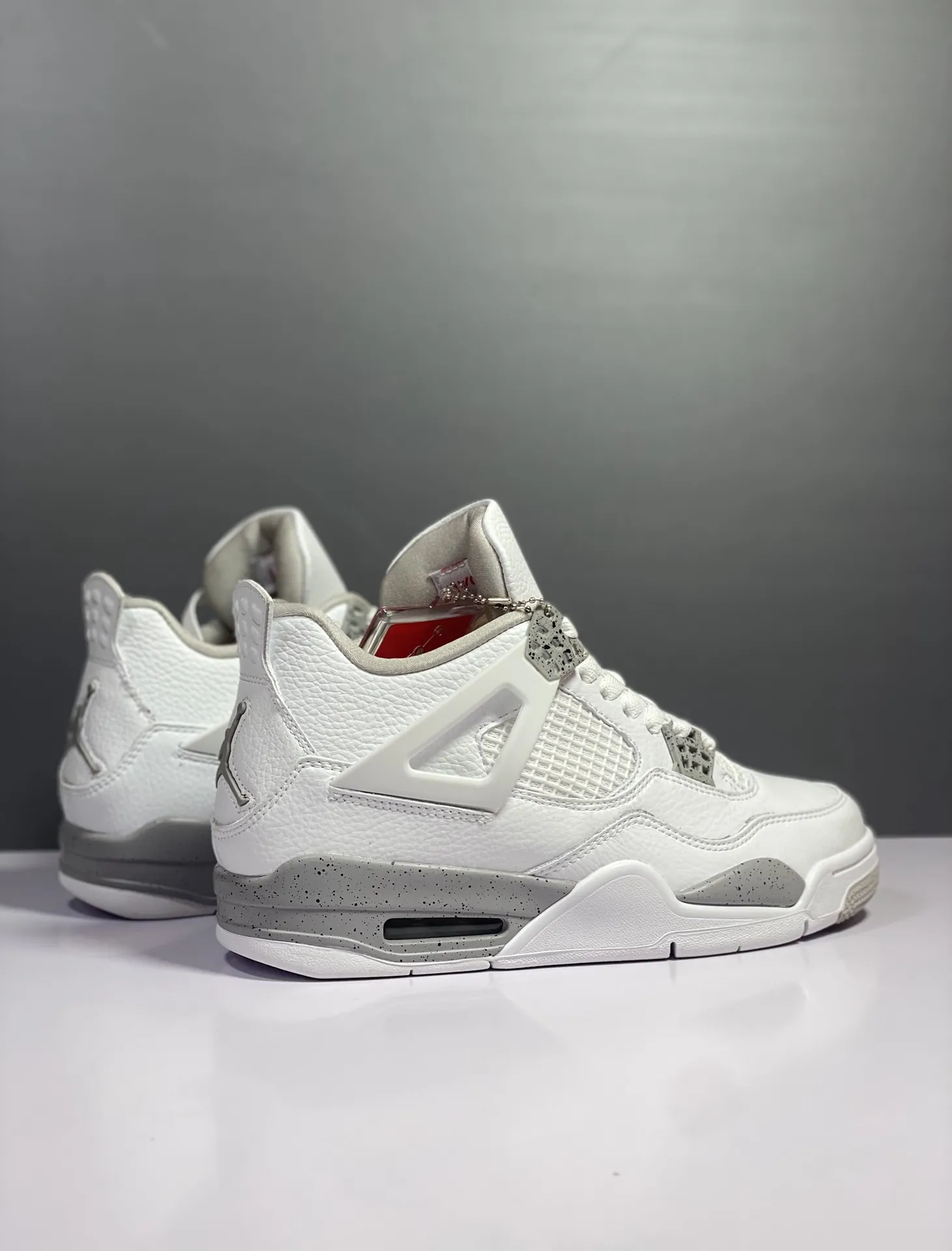 Vibrant Nike Air Jordan 4 Retro White Oreo – CT8527-100 – Men’s Basketball Shoes with High Quality Rep Shoes Design 1172