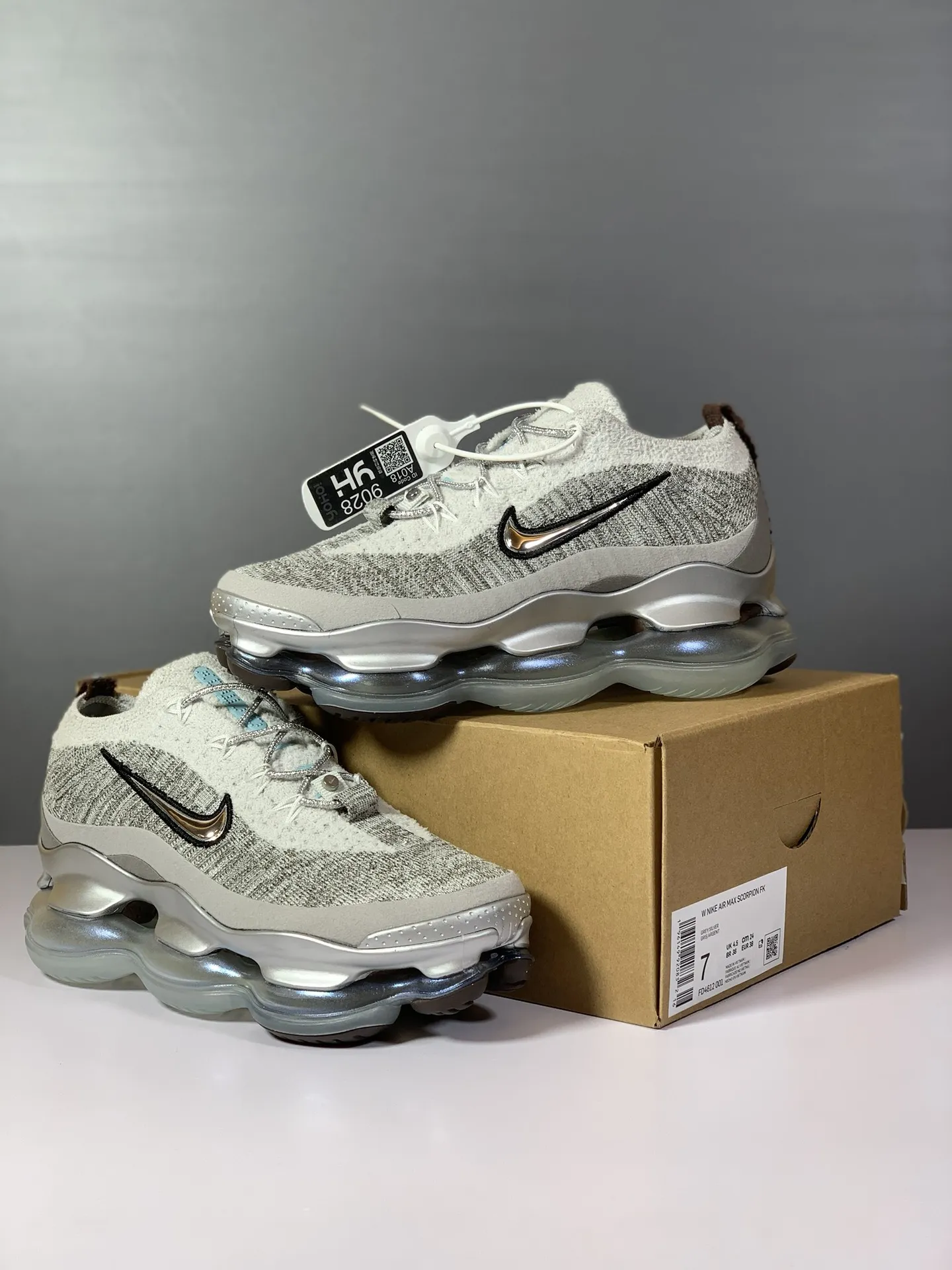 Packable Nike Air Max Scorpion Running Shoes Grey –  Rep Shoes & Replica Sneakers 1370