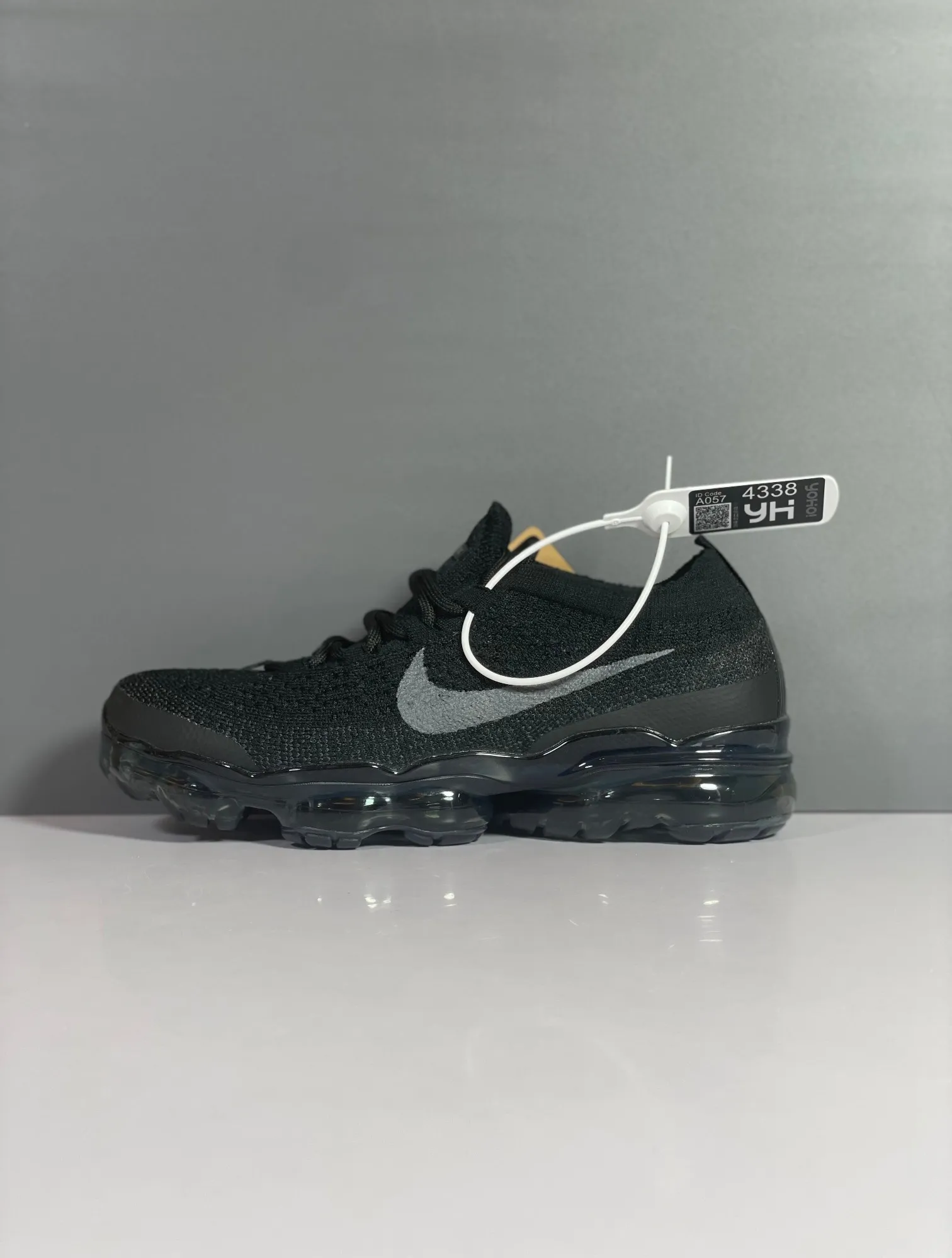 Nike Air VaporMax Flyknit Black Low Top –  Replica Sneakers Thermal 1351