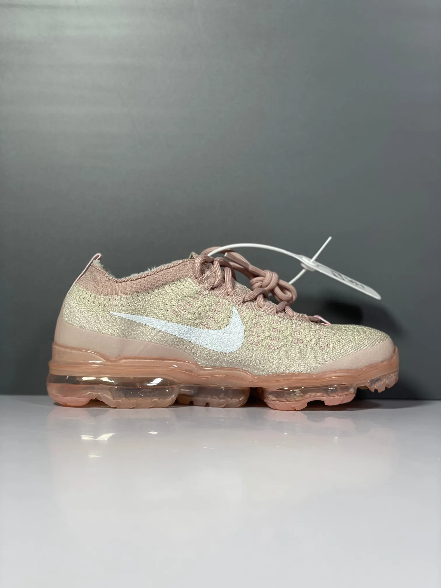 Stylish Nike Air VaporMax Flyknit Pink Beige Low –  Rep Shoes & Replica Sneakers 1354