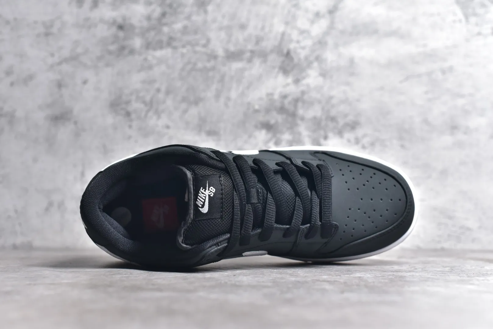 Soft Nike Dunk Low Black White Replica Nikes Sneakers 1595
