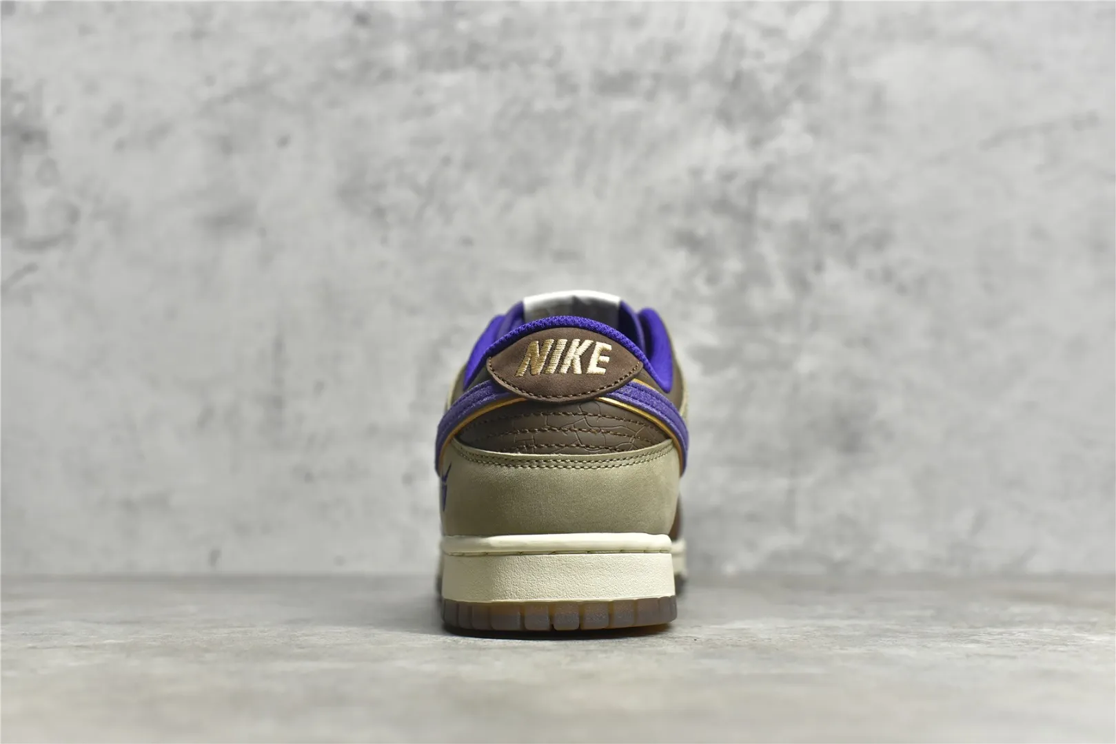 Nike Dunk Low Brown Demon Style – Replica Nikes & Fake Nike Shoes SoftTouch 1620