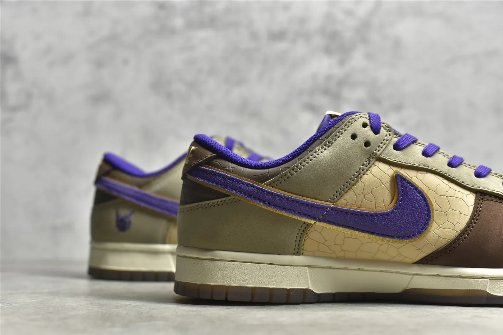 Nike Dunk Low Brown Demon Style – Replica Nikes & Fake Nike Shoes SoftTouch 1620