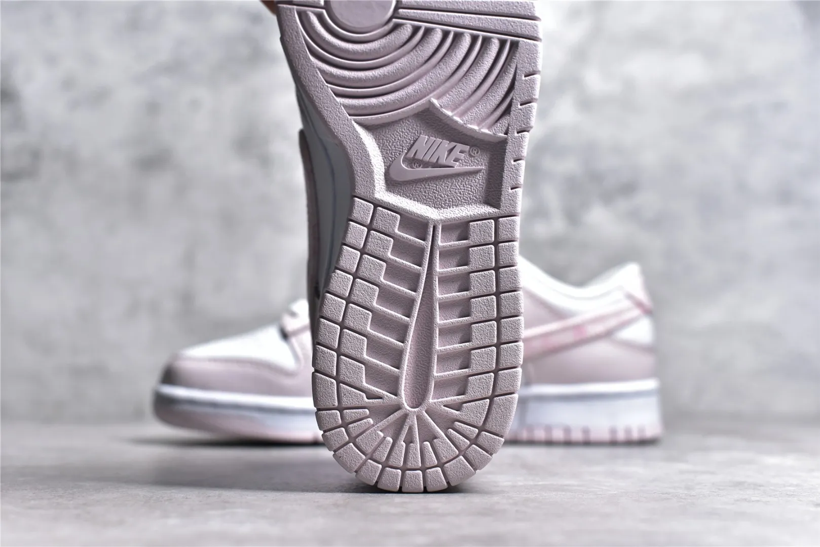 Sleek Nike Dunk Low Pink Paisley Cherry Blossom – Rep Shoes & Replica Nikes 1667