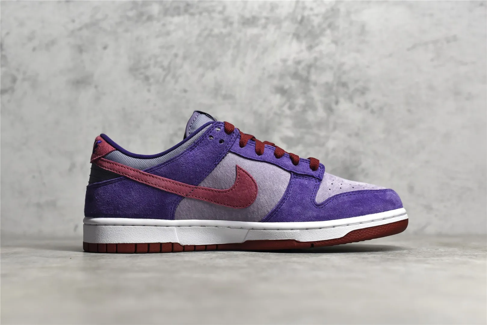 Modern Nike Dunk Low Plum Purple Replica Nikes Sneakers 1606
