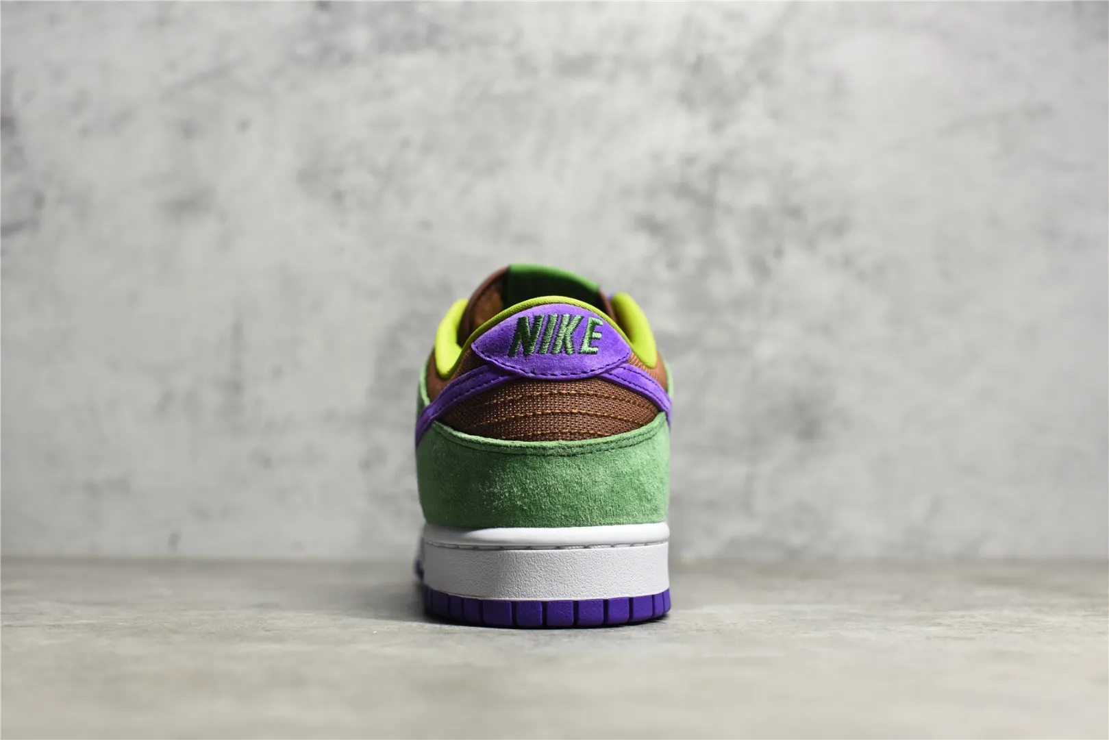 Breathable Nike Dunk Low SP Veneer Brown Green Rep Shoes – Replica Nikes 1626