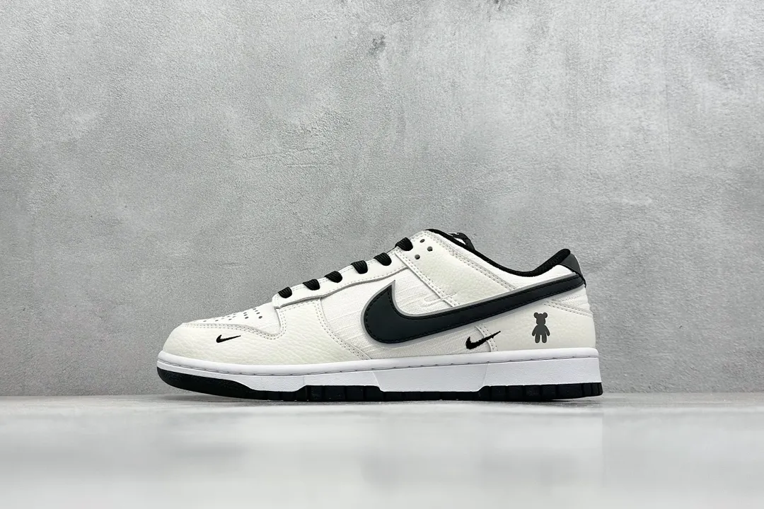 Nike SB Dunk Low 暴力熊联名 Black White Rep Shoes Replica Nikes Seasonal 1591