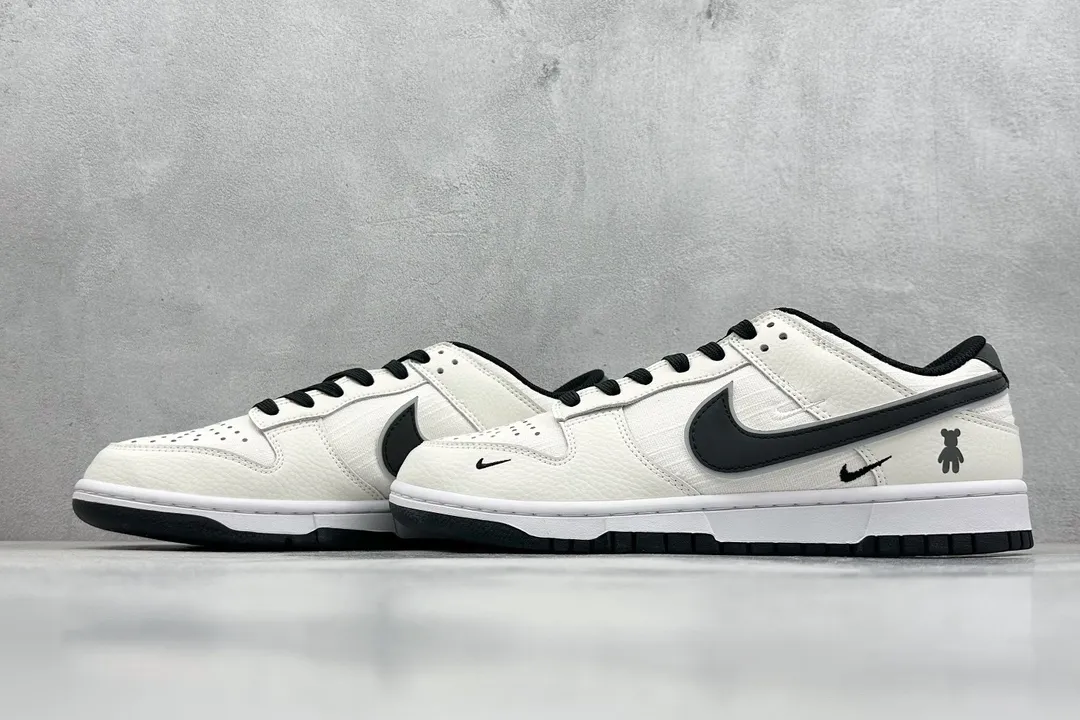 Nike SB Dunk Low 暴力熊联名 Black White Rep Shoes Replica Nikes Seasonal 1591