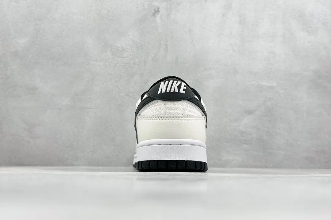 Nike SB Dunk Low 暴力熊联名 Black White Rep Shoes Replica Nikes Seasonal 1591