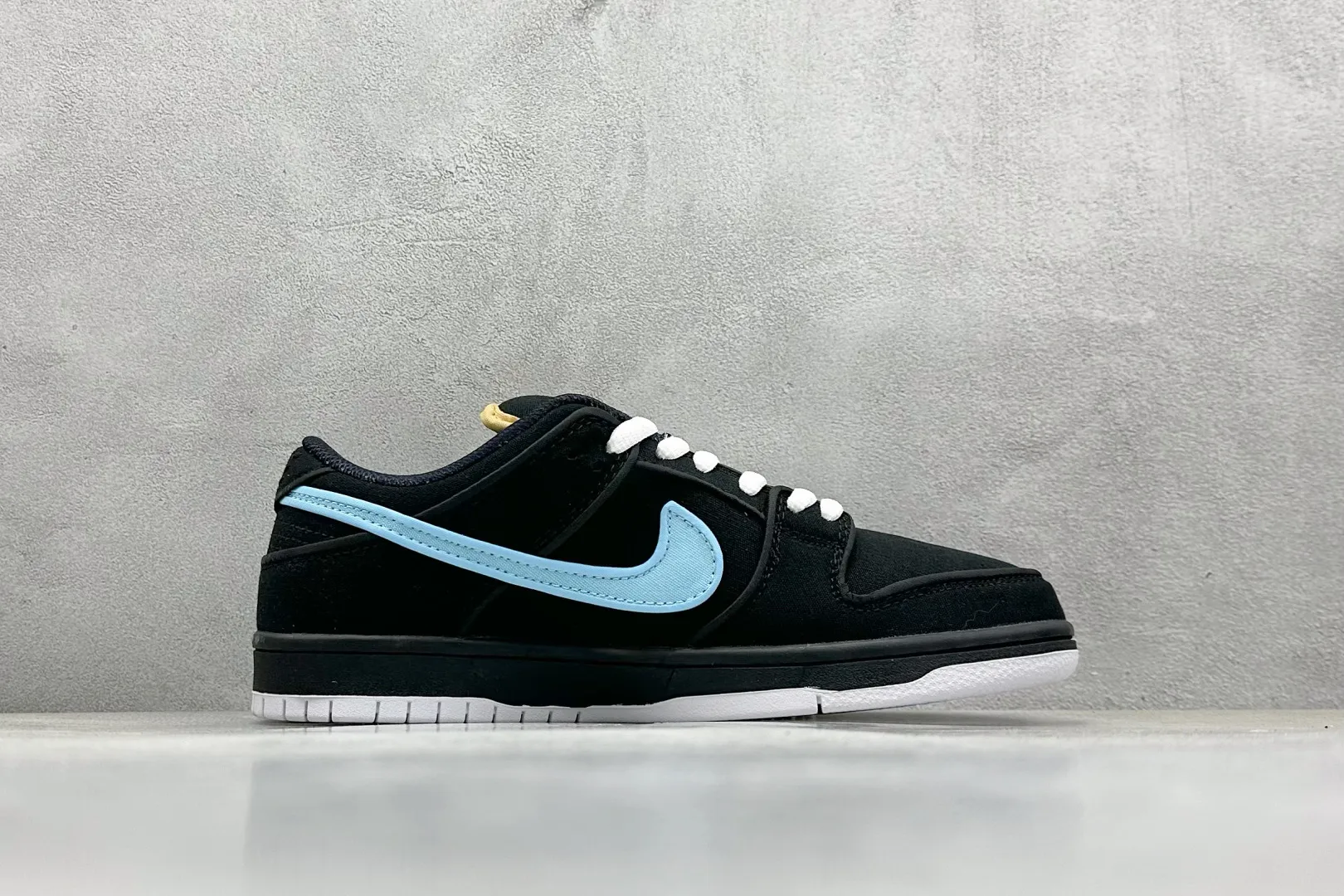 Nike SB Dunk Low Black Red Blue Canvas – Replica Nikes & Rep Shoes WrinkleFree 1569