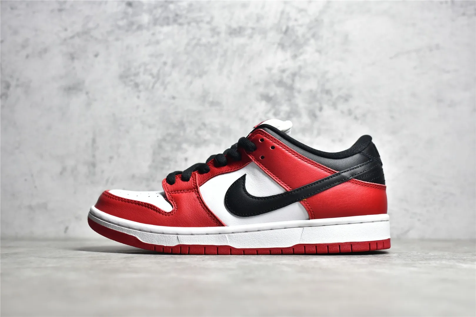 Nike SB Dunk Low Chicago Black White Red –  Replica Nikes & Rep Shoes Collection Sporty 1603