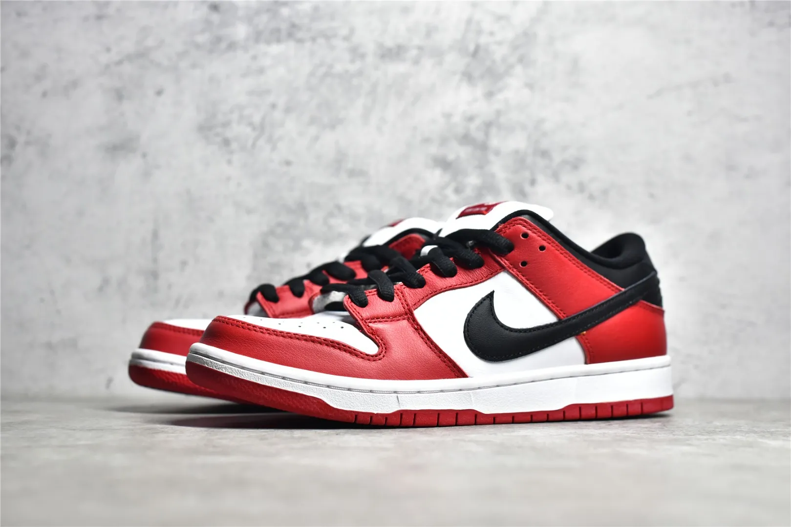 Nike SB Dunk Low Chicago Black White Red –  Replica Nikes & Rep Shoes Collection Sporty 1603