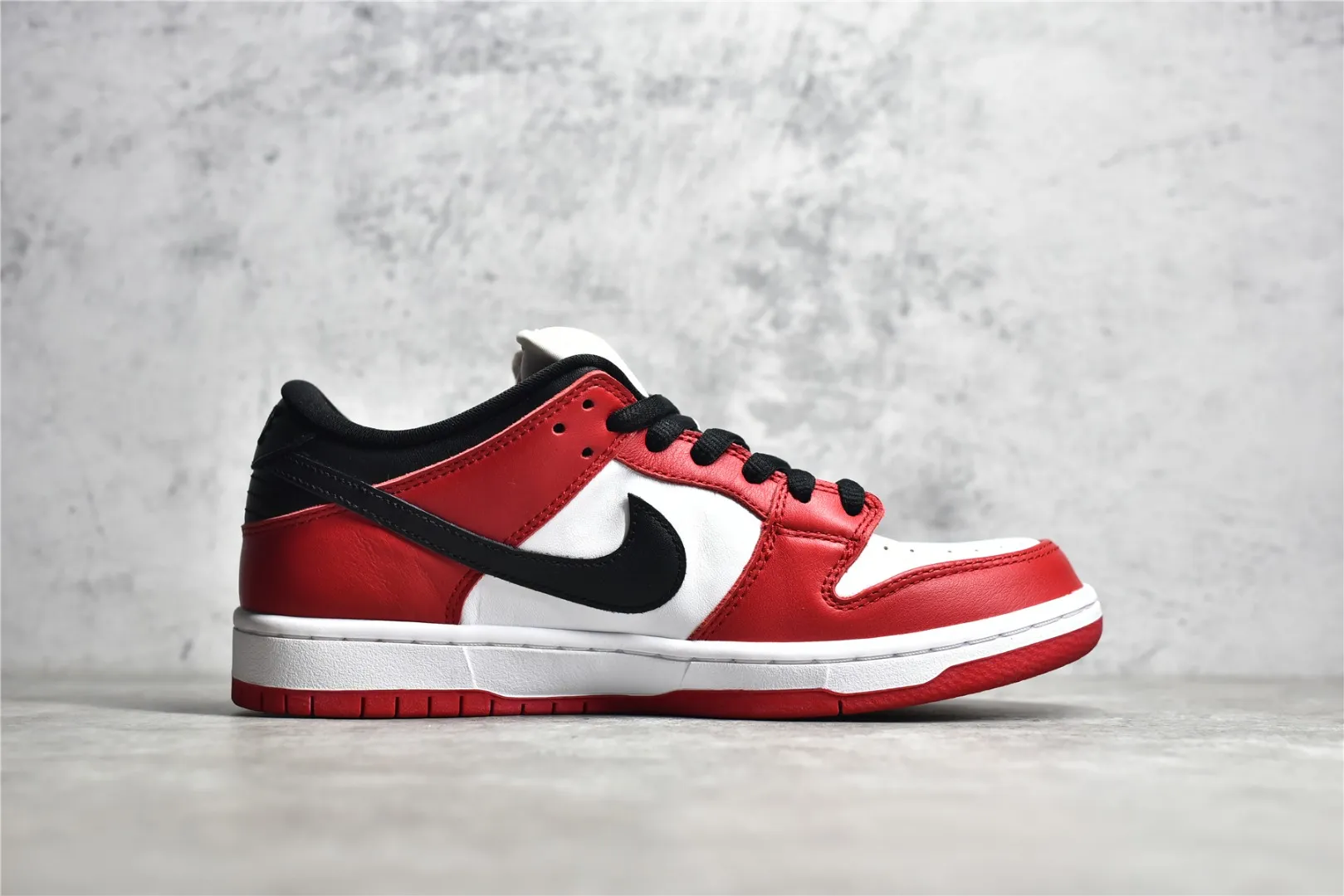 Nike SB Dunk Low Chicago Black White Red –  Replica Nikes & Rep Shoes Collection Sporty 1603