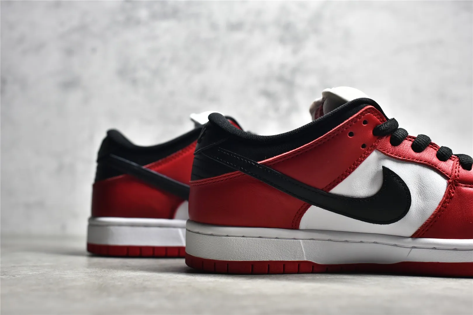 Nike SB Dunk Low Chicago Black White Red –  Replica Nikes & Rep Shoes Collection Sporty 1603