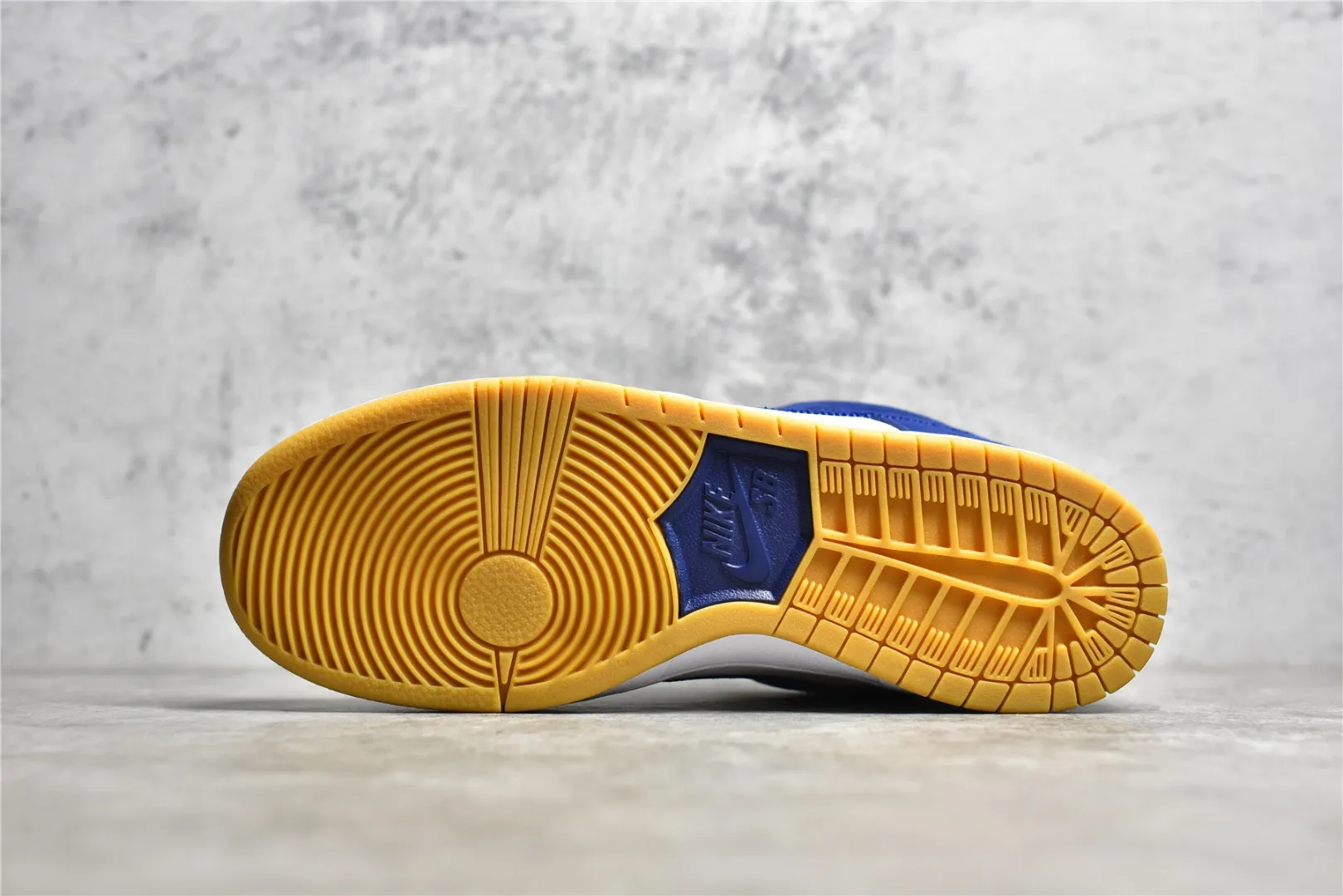 Reliable Nike SB Dunk Low Dodgers White Blue –  Replica Nikes & Rep Shoes Collection 1596