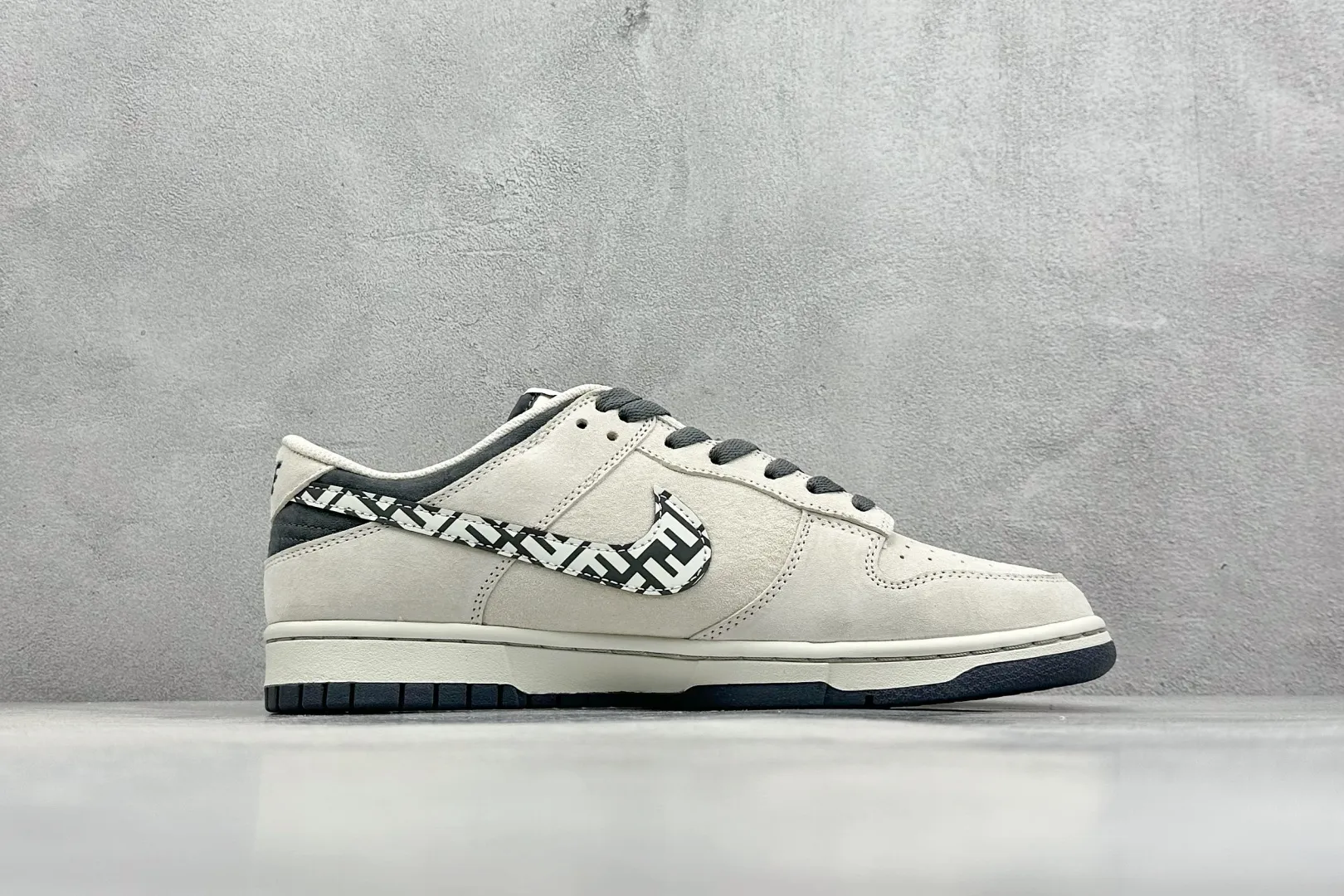 OdorResistant Nike SB Dunk Low Fendi Collab White Grey –  Rep Shoes & Replica Nikes 1642