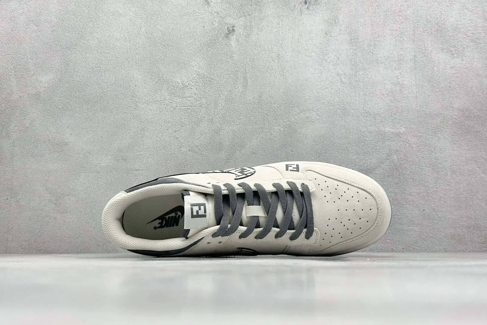 OdorResistant Nike SB Dunk Low Fendi Collab White Grey –  Rep Shoes & Replica Nikes 1642