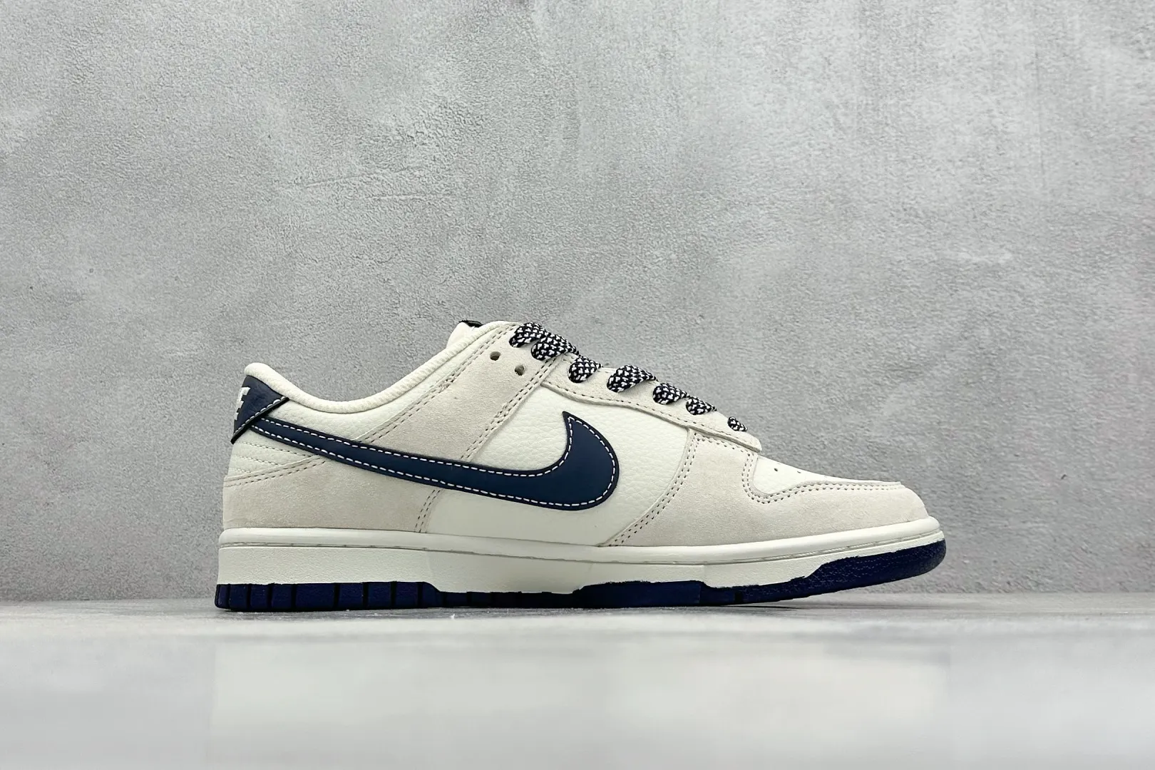 ComfortFit Nike SB Dunk Low Givenchy Grey Pig Suede –  Rep Shoes & Nike Replica 1648