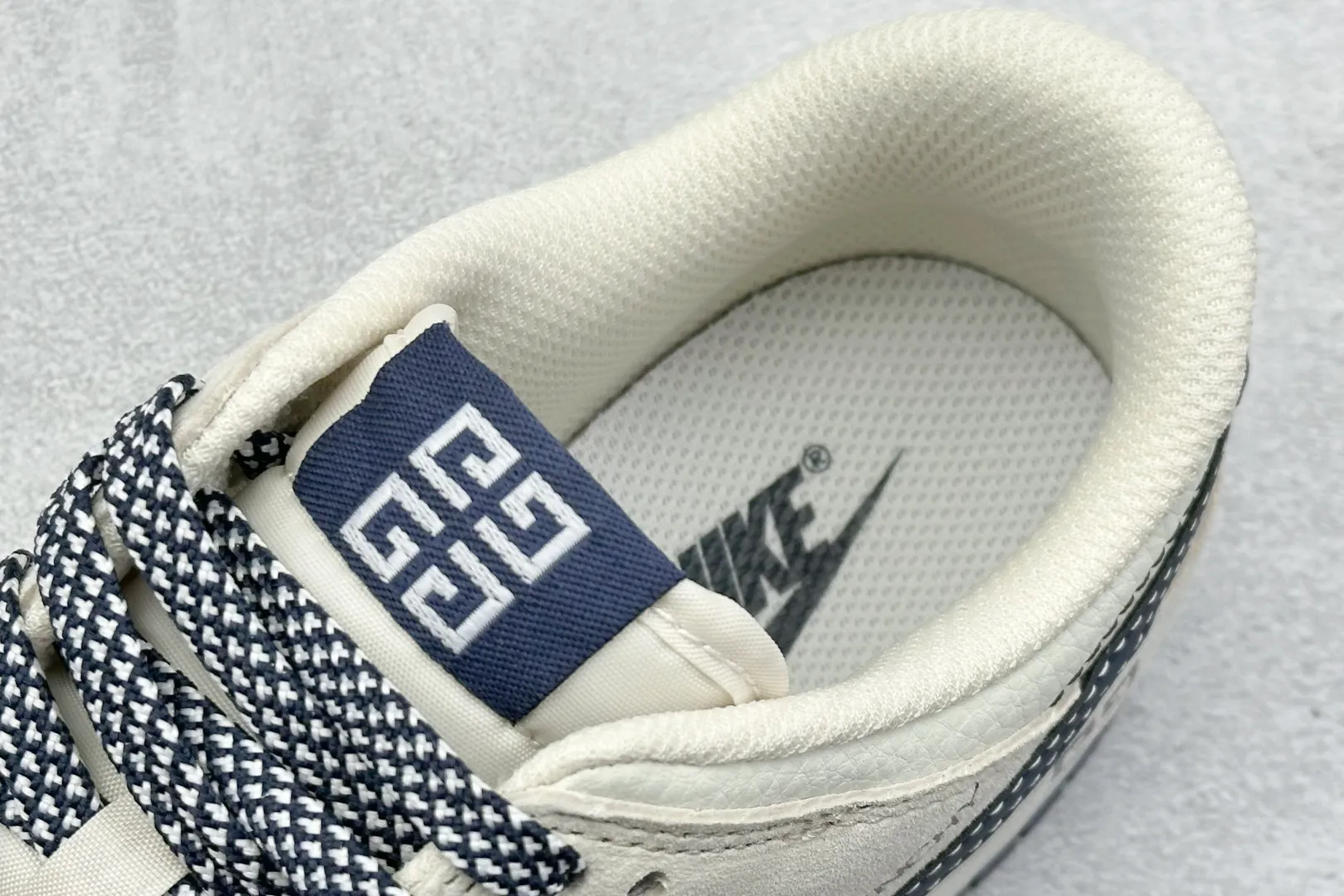 ComfortFit Nike SB Dunk Low Givenchy Grey Pig Suede –  Rep Shoes & Nike Replica 1648