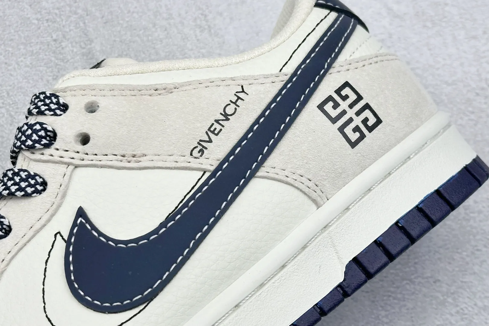 ComfortFit Nike SB Dunk Low Givenchy Grey Pig Suede –  Rep Shoes & Nike Replica 1648