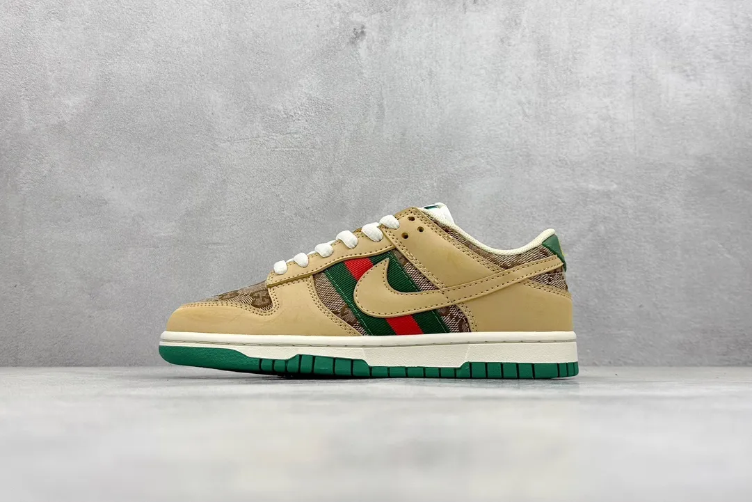 Nike SB Dunk Low Gucci Beige Low Top Replica Nike Shoes Stretchable 1544