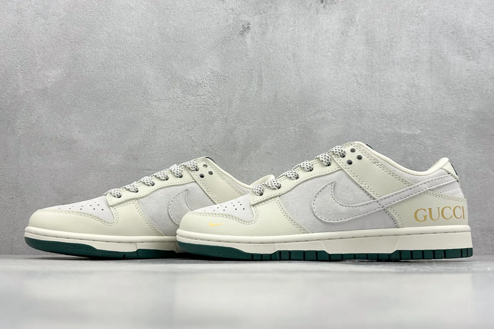 Snug Nike SB Dunk Low Gucci Beige White –  Rep Shoes & Nike Replica Sneakers 1639