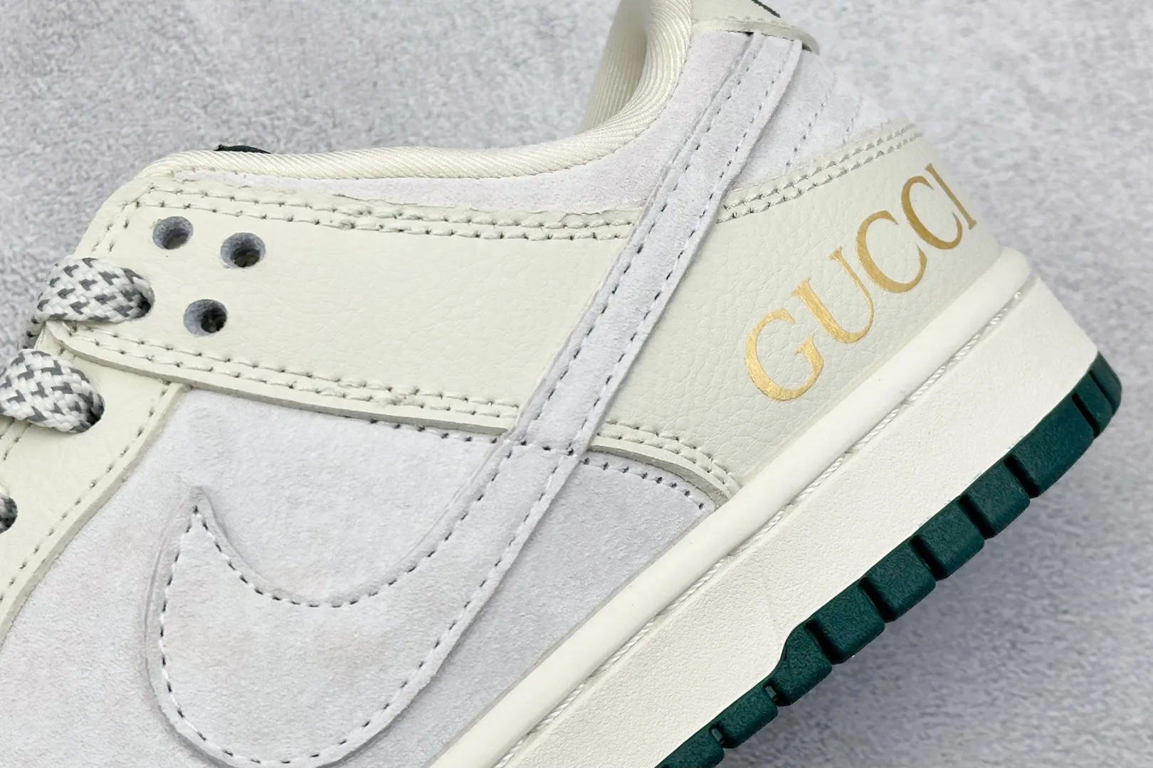 Snug Nike SB Dunk Low Gucci Beige White –  Rep Shoes & Nike Replica Sneakers 1639