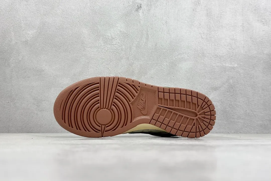 Nike SB Dunk Low LV Beige Green Low –  Replica Nikes & Rep Shoes Durable 1542