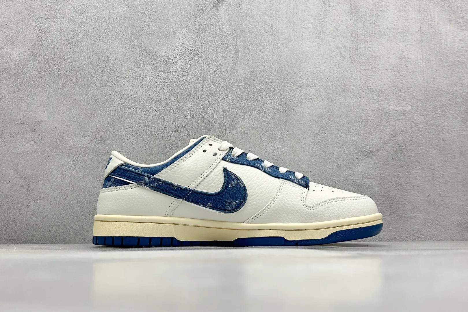 Flexible Nike SB Dunk Low LV Denim Blue Low Top Replica Nike Shoes 1629
