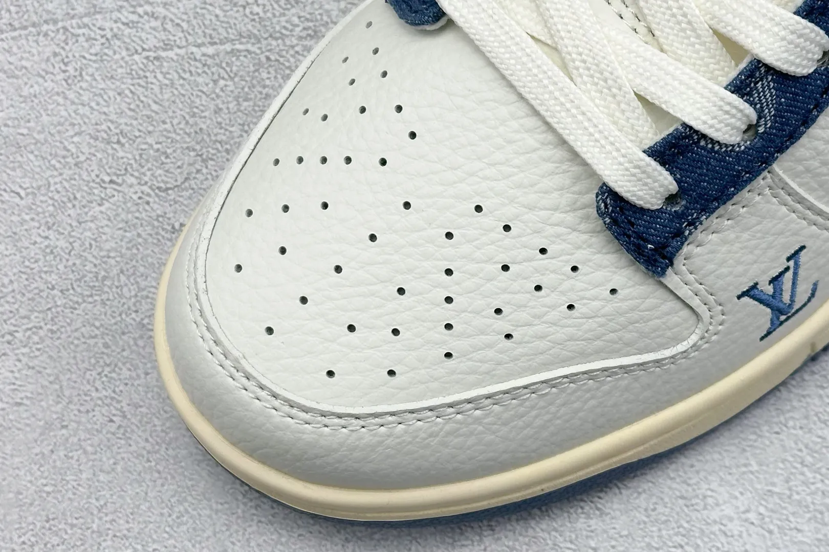 Flexible Nike SB Dunk Low LV Denim Blue Low Top Replica Nike Shoes 1629