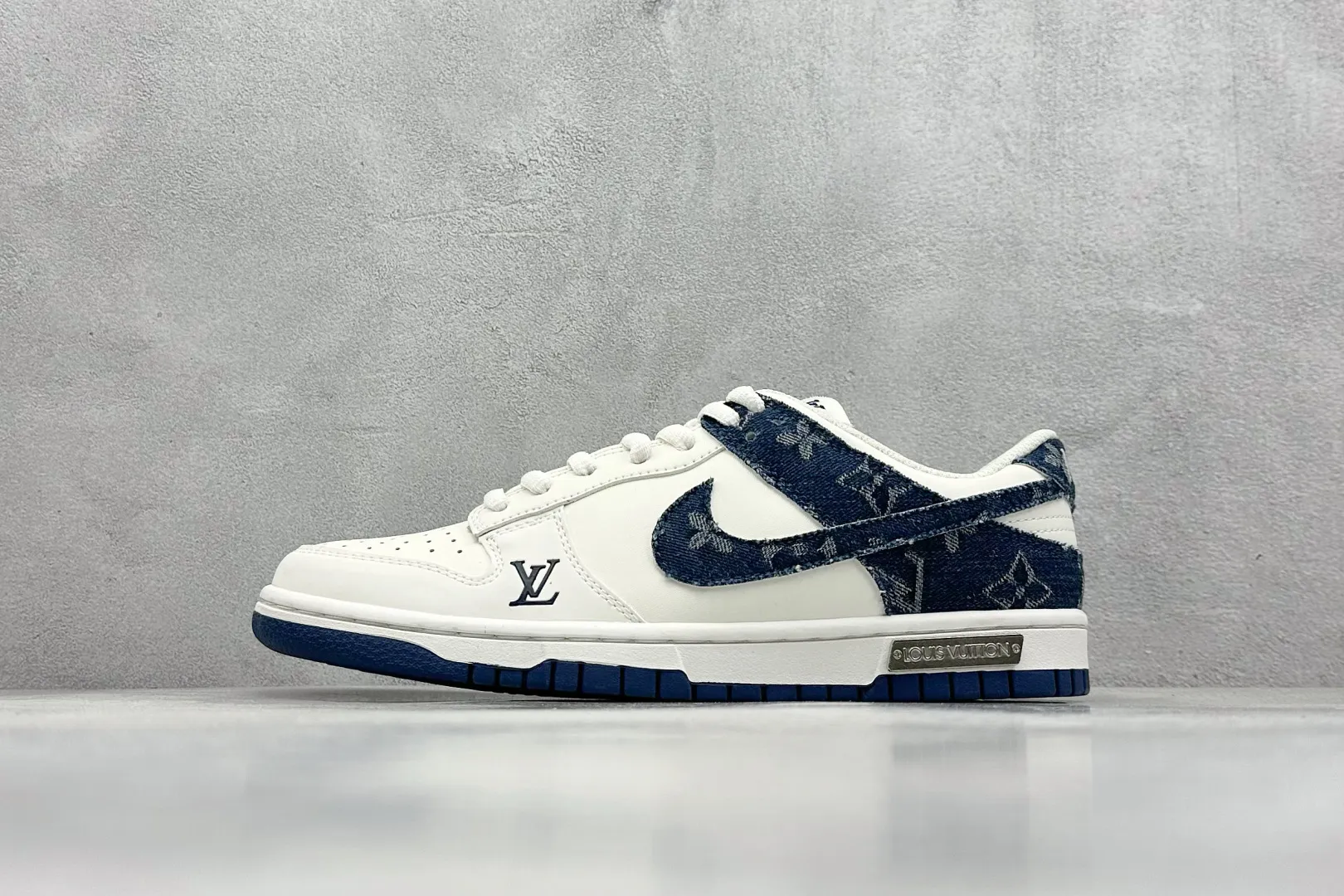 AllSeason Nike SB Dunk Low LV Denim White Blue –  Rep Shoes & Replica Nikes 1644