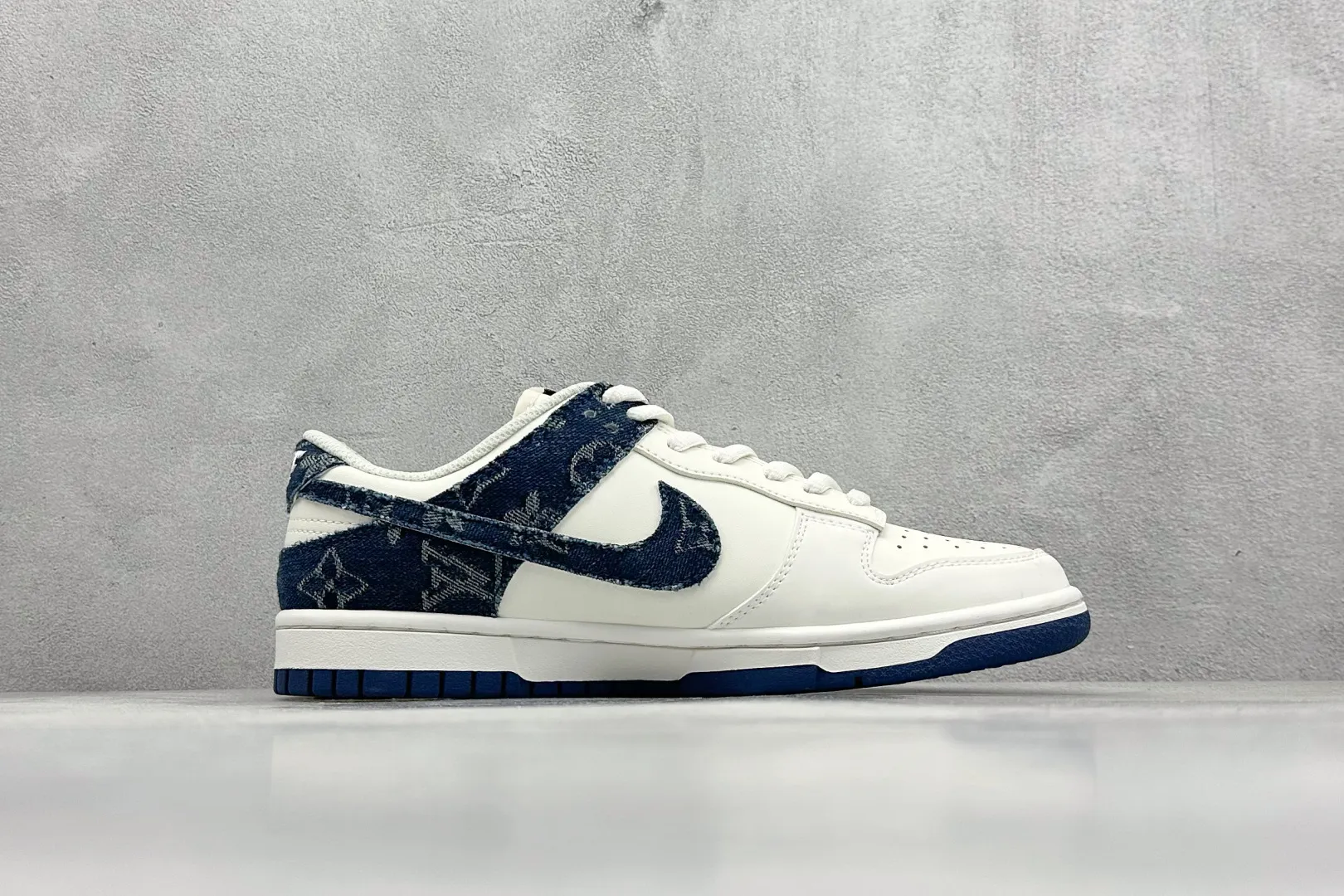 AllSeason Nike SB Dunk Low LV Denim White Blue –  Rep Shoes & Replica Nikes 1644