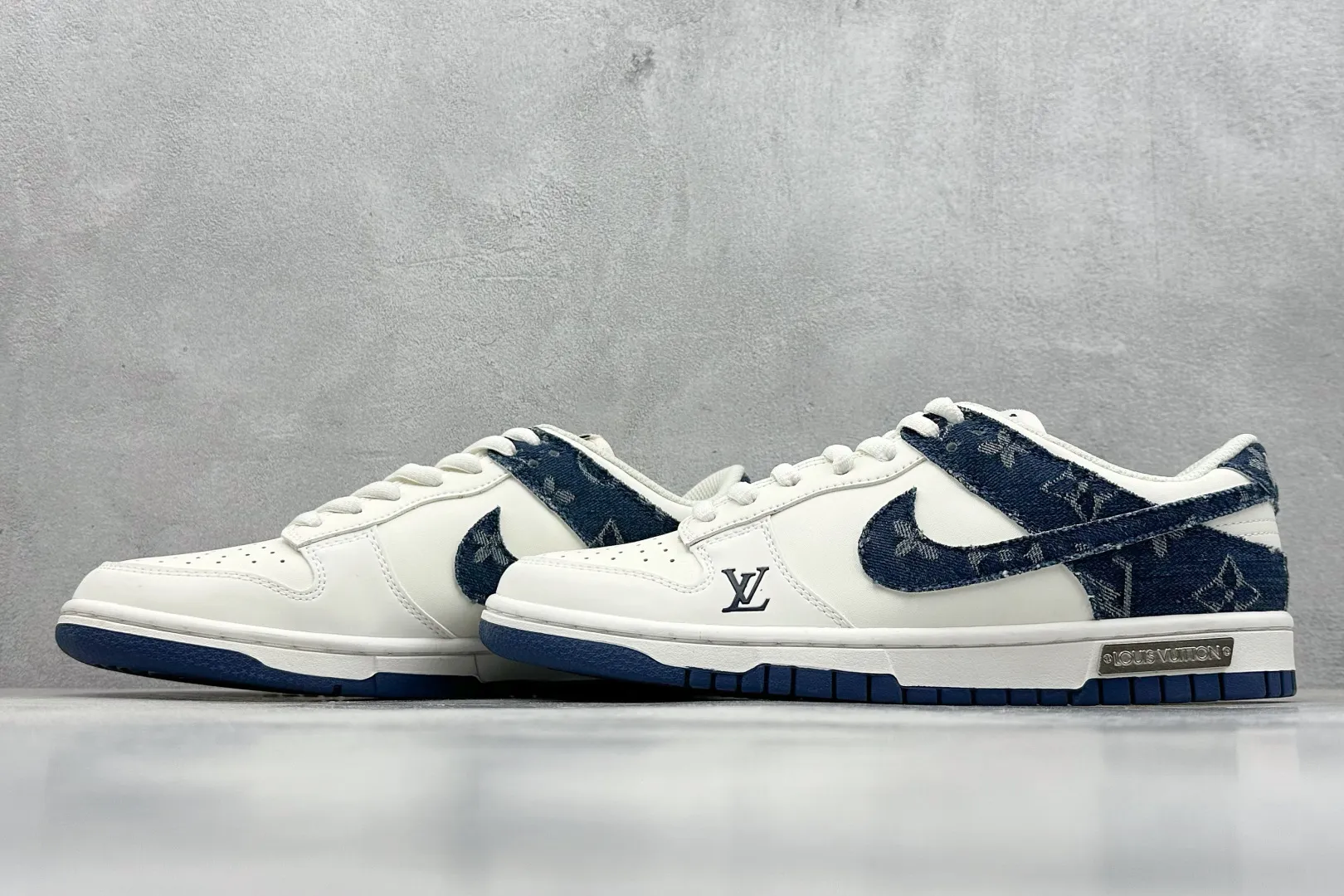 AllSeason Nike SB Dunk Low LV Denim White Blue –  Rep Shoes & Replica Nikes 1644