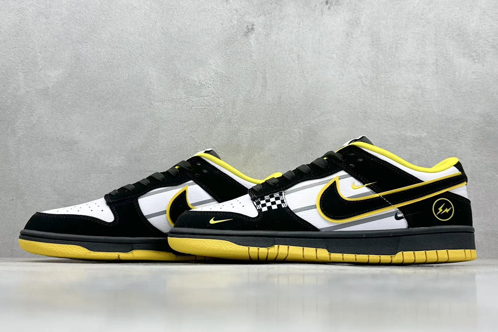 MultiPurpose Nike SB Dunk Low Lightning Black Yellow –  Replica Shoes 1634