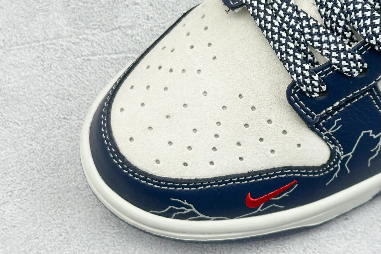 Nike SB Dunk Low Lightning Blue Sketch –  Rep Shoes & Replica Nikes FlexibleFit 1640