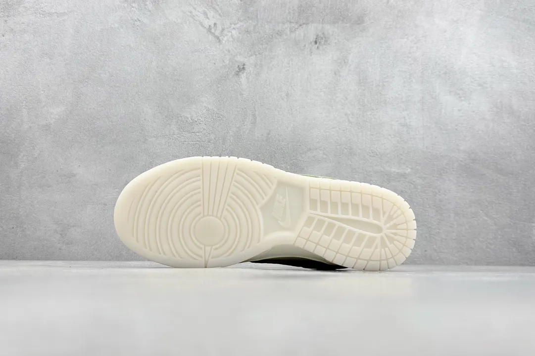 Nike SB Dunk Low Louis Vuitton NYC Cream –  Replica Nikes & Rep Shoes OdorResistant 1543