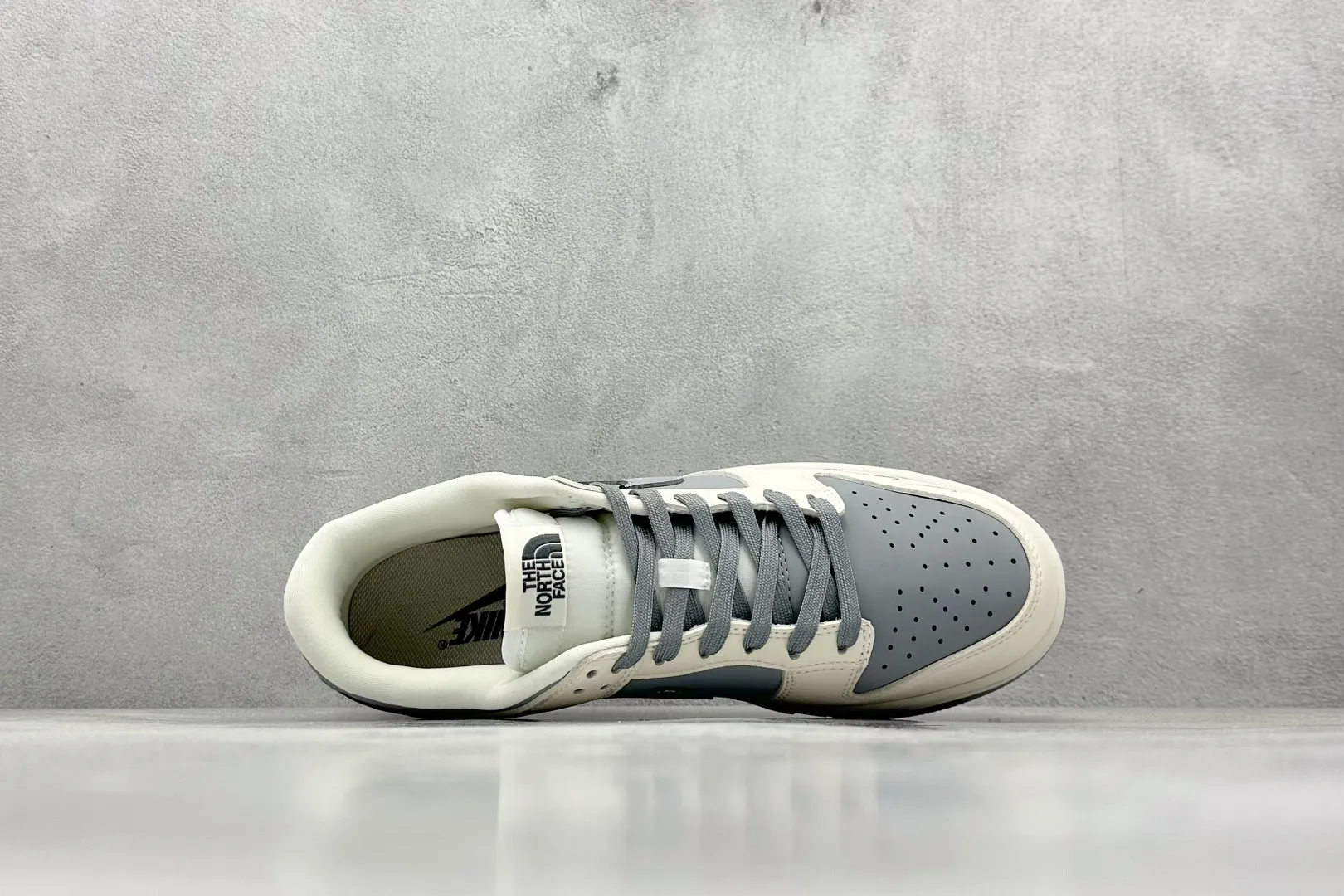 Nike SB Dunk Low North Face Beige Grey Rep Shoes Replica Nikes Functional 1632