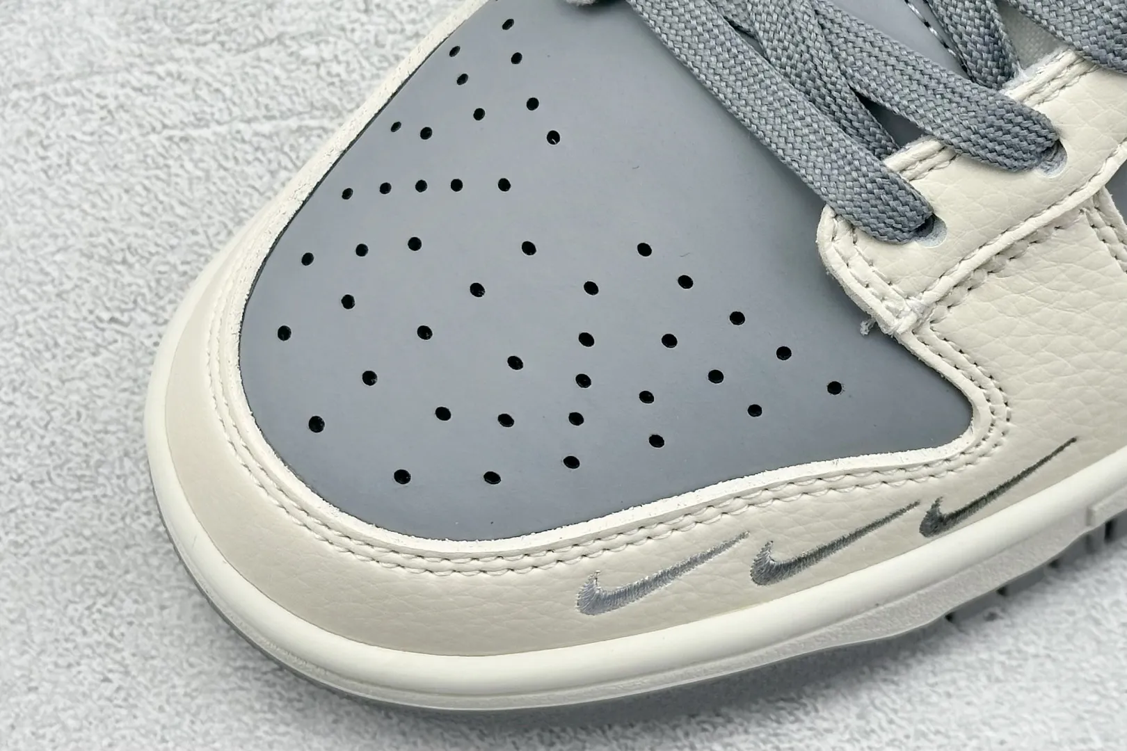 Nike SB Dunk Low North Face Beige Grey Rep Shoes Replica Nikes Functional 1632