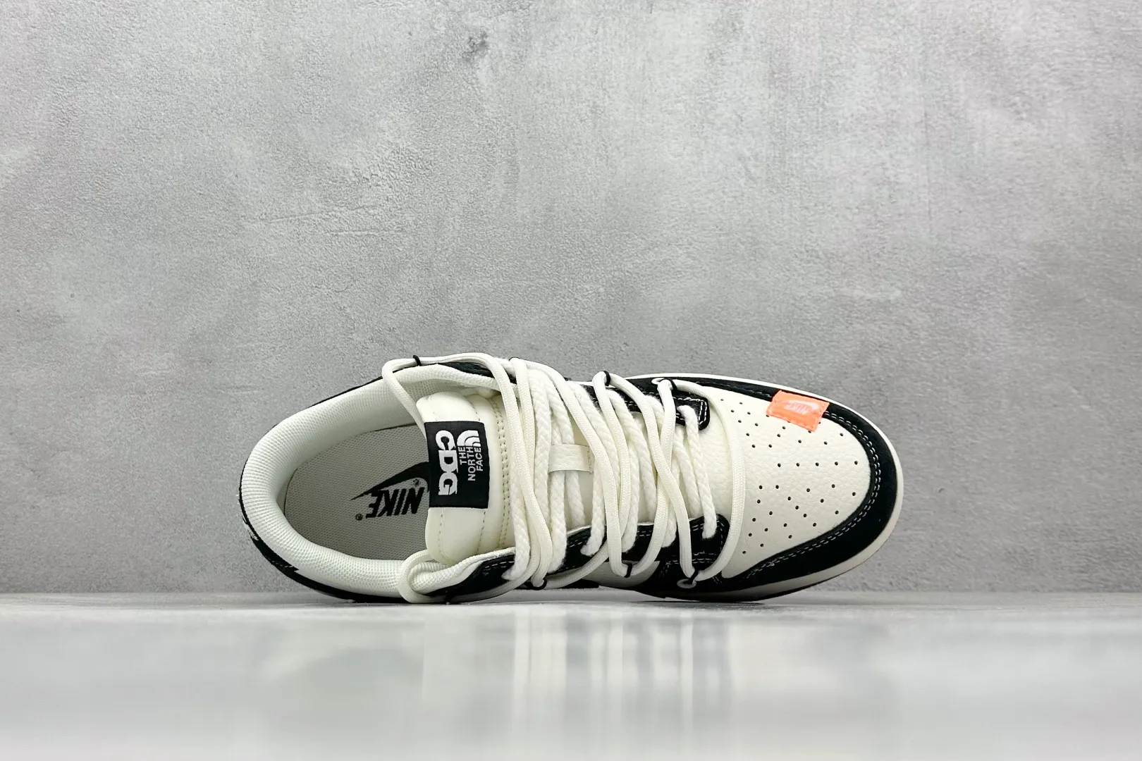 Nike SB Dunk Low North Face Black White Replica Nike Shoes Classic 1618